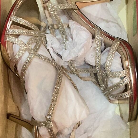 Touch of Nina Vionna Metallic Gold Sparkle Party Sandal Heels 8.5 - Picture 10 of 15